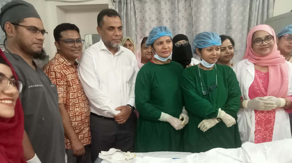 সরকারি হাসপাতালে প্রথমবারের মতো গর্ভের শিশুর শরীরে সফল রক্ত সঞ্চালন