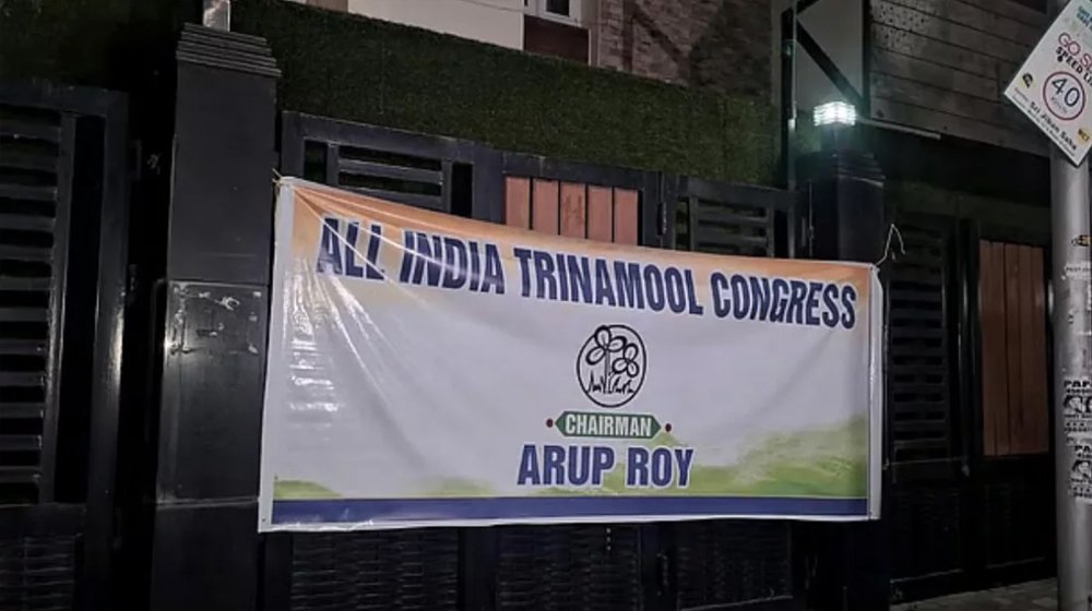 মমতার তৃণমূল কার্যালয় বিদ্রোহীদের দখলে, নতুন সভাপতি ঘোষণা