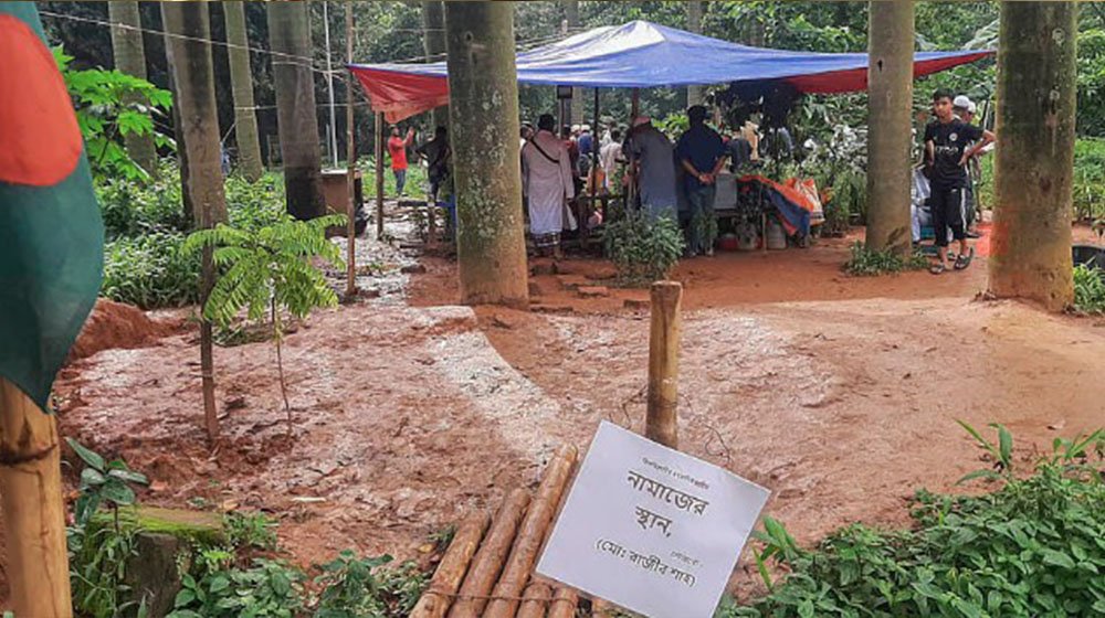 সোহরাওয়ার্দী উদ্যানের সেই ‘নামাজের জায়গাসহ’ অবৈধ স্থাপনা উচ্ছেদ