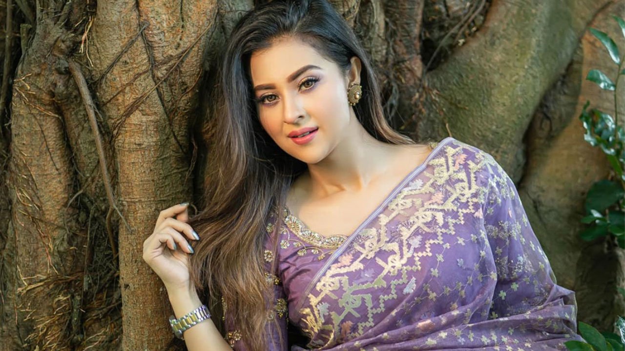 বিরতির অবসান, যে সিনেমা দিয়ে ফিরছেন বুবলী
