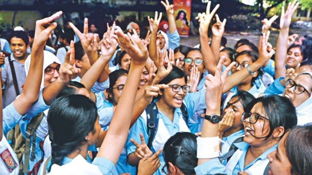 এসএসসি-সমমান পরীক্ষার ফল প্রকাশ, পাসের হার ৬২.২৫ শতাংশ