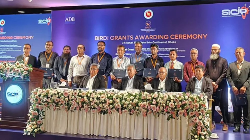 ভঙ্গুর অর্থনীতি পুনরুদ্ধারের কাজ চলছে: অর্থমন্ত্রী