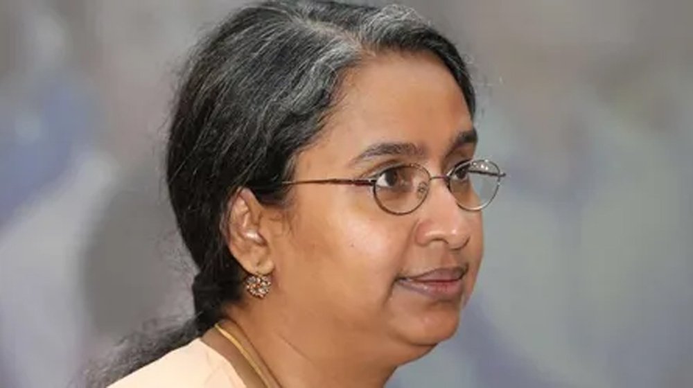 জামিন চাই না, বাসায় যাওয়ার তাড়া নেই: ট্রাইব্যুনালে দীপু মনি
