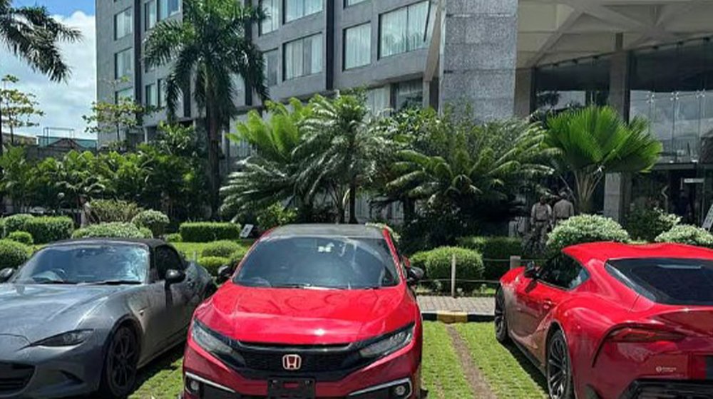 কক্সবাজারে ‘শুল্ক ফাঁকি’ দিয়ে আনা ৩ গাড়ি জব্দ