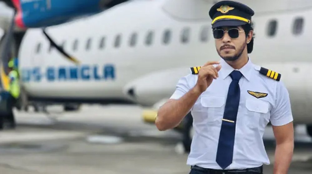 পাইলটরূপে তৌসিফ