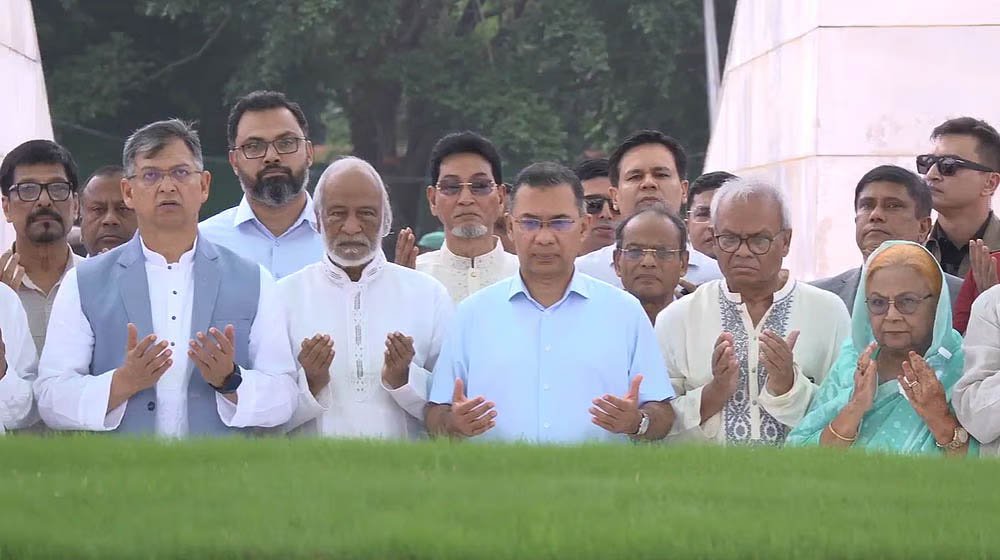 জিয়া-খালেদার কবরে প্রধানমন্ত্রীর শ্রদ্ধায় বিএনপির ৪৮ বছরের সূচনা
