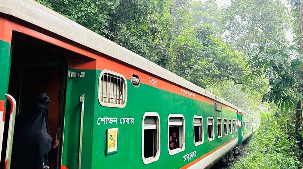 ৪ ঘণ্টা পর সিলেটের সঙ্গে ট্রেন চলাচল স্বাভাবিক