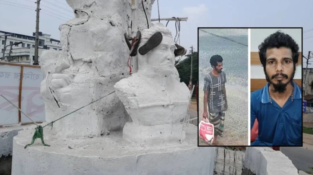 বীরশ্রেষ্ঠ হামিদুর রহমানের ভাস্কর্যে জুতার মালা:তীব্র ক্ষোভ, গ্রেপ্তার ১