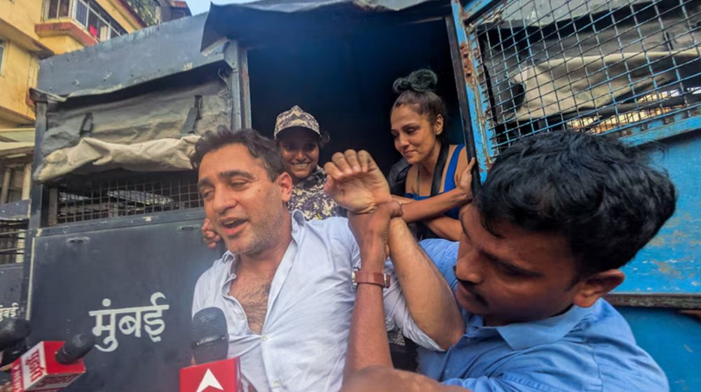 ভারত ছাড়ার নির্দেশের বিরুদ্ধে হাইকোর্টে যাচ্ছেন ইমরান খান